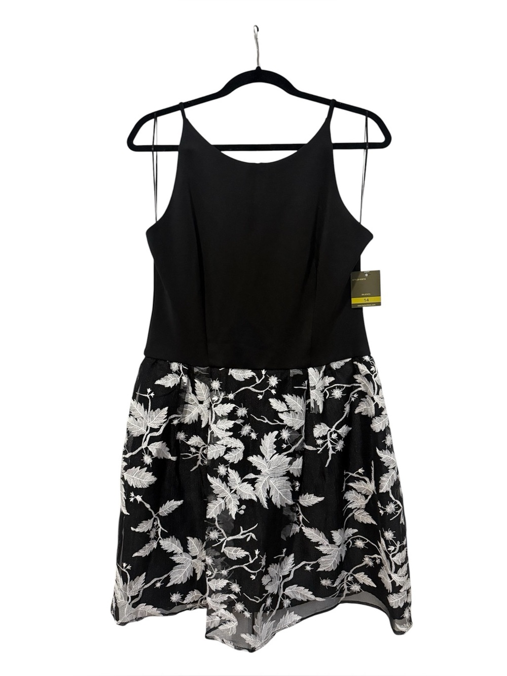 NWT Taylor Black & Floral Fit & Flare Dress (Size 14)